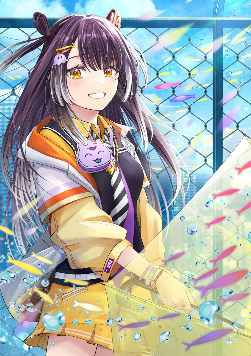 1girl black_hair black_sweater_vest blue_sky diagonal-striped_clothes diagonal-striped_necktie double_bun gradient_hair grey_hair grin hair_bun highres kashiwagi_touko long_hair multicolored_hair multiple_neckties necktie nijisanji purple_necktie skirt sky smile solo striped_clothes sweater_vest ufo_hair_ornament umise_yotsuha umise_yotsuha_(1st_costume) virtual_youtuber yellow_eyes yellow_skirt