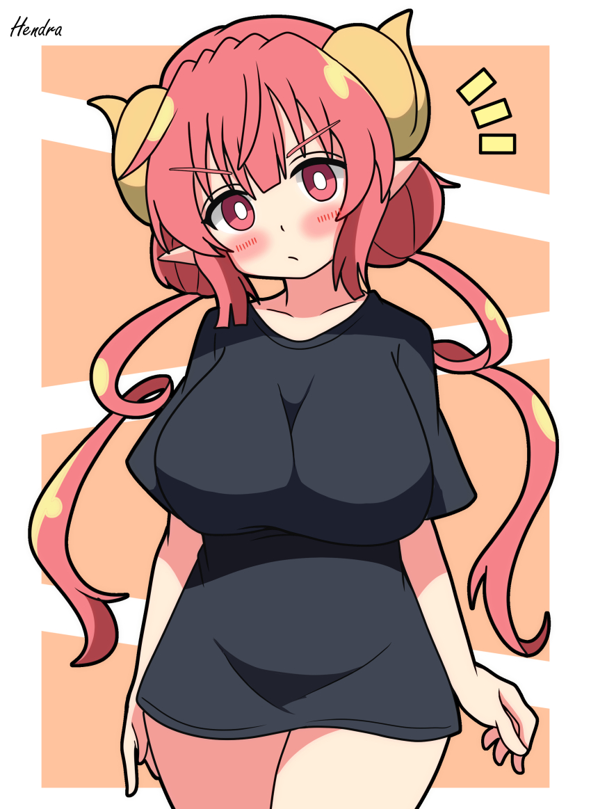 1girl absurdres artist_name black_shirt blush breasts bright_pupils closed_mouth collarbone commentary cowboy_shot dragon_girl dragon_horns hendra highres horns ilulu_(maidragon) kobayashi-san_chi_no_maidragon large_breasts long_hair looking_at_viewer notice_lines orange_background pointy_ears red_eyes shirt short_sleeves signature simple_background solo twintails v-shaped_eyebrows white_pupils yellow_horns