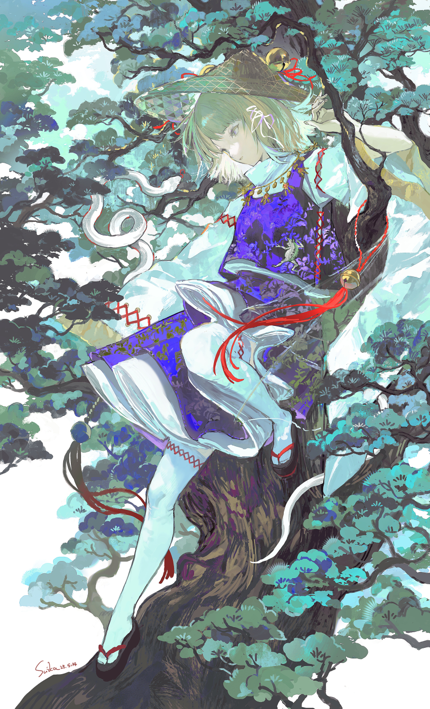 1girl absurdres alternate_headwear animal_print bell black_sandals blonde_hair brown_hat chinese_commentary commentary_request cui_suika frog_print hair_ribbon hat highres jingle_bell long_hair long_sleeves mishaguji moriya_suwako purple_skirt purple_vest ribbon sandals skirt skirt_set snake solo standing thighhighs touhou tree vest white_ribbon white_snake white_thighhighs wide_sleeves yellow_eyes