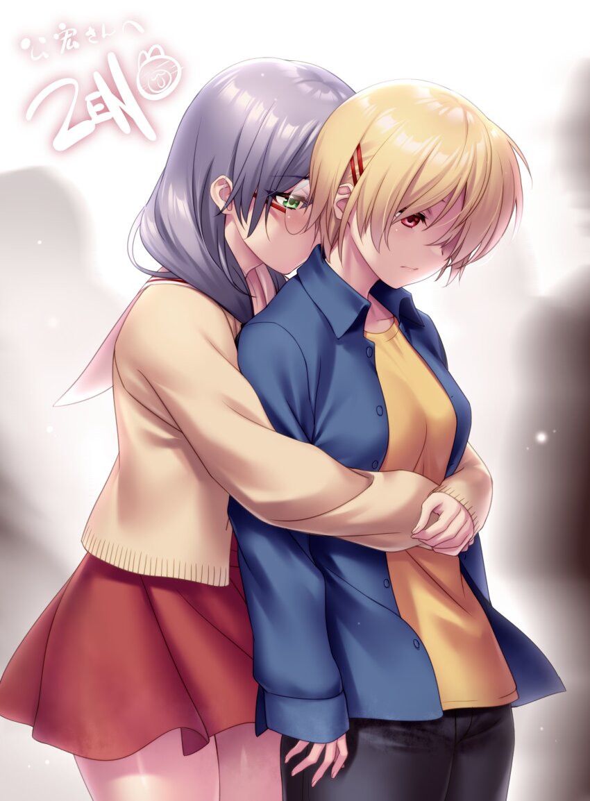 2girls absurdres blonde_hair commission glasses green_eyes grey_hair hair_ornament hair_over_one_eye hair_over_shoulder hairclip heaven_burns_red highres hug hug_from_behind izumi_yuki_(heaven_burns_red) kayamori_ruka long_hair low-tied_long_hair multiple_girls one_-_kagayaku_kisetsu_e red_eyes round_eyewear shirt short_hair yuri zen_(kamuro)