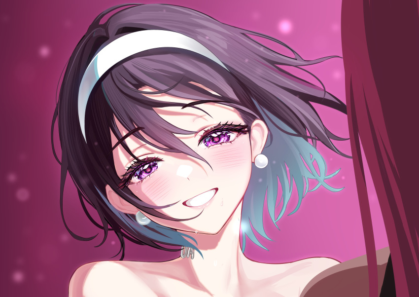 2girls absurdres alien_stage bibixart black_hair blush commentary earrings english_commentary hairband highres jewelry mizi_(alien_stage) multiple_girls neck_tattoo pearl_earrings pink_background pink_hair purple_eyes short_hair smile solo_focus sphere_earrings sua_(alien_stage) tattoo white_hairband