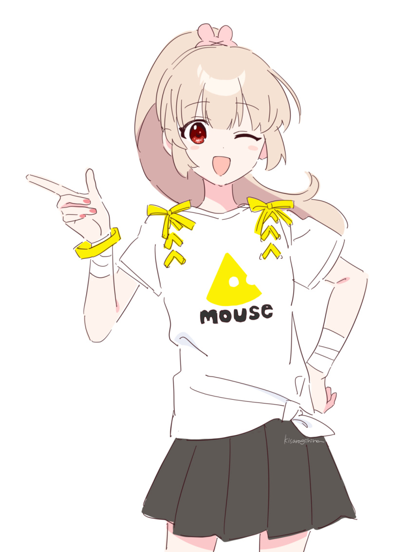 1girl bandaged_wrist bandages black_shirt blonde_hair blush commentary_request hair_ornament highres kisaragi_hina looking_at_viewer natori_sana one_eye_closed open_mouth pink_nails ponytail rabbit_hair_ornament red_eyes sana_channel shirt short_sleeves simple_background solo virtual_youtuber white_background white_shirt