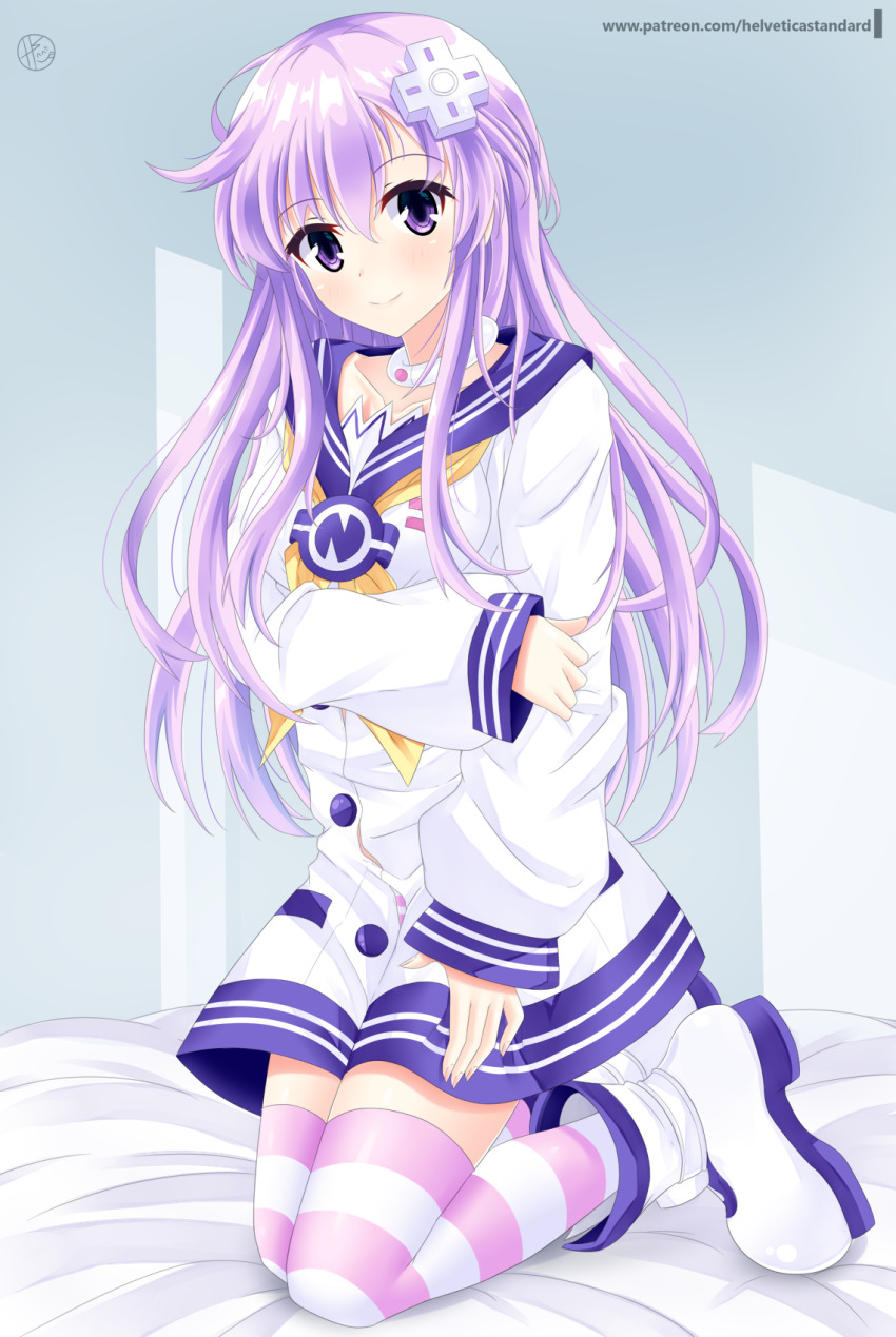 1girl blush boots choker commentary d-pad d-pad_hair_ornament dress female_focus full_body hair_between_eyes hair_ornament hand_on_own_arm helvetica_std highres indoors kneeling long_hair looking_at_viewer neckerchief nepgear neptune_(series) on_bed panties pantyshot purple_eyes purple_hair sailor_dress signature smile solo striped_clothes striped_panties striped_thighhighs thighhighs underwear very_long_hair white_choker yellow_neckerchief