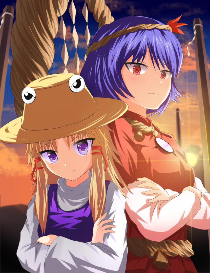 2girls absurdres bad_id bad_pixiv_id blonde_hair blue_hair crossed_arms hat highres moriya_suwako multiple_girls onbashira purple_eyes red_eyes rope shimenawa short_hair smile sun touhou twilight ucukrtz yasaka_kanako