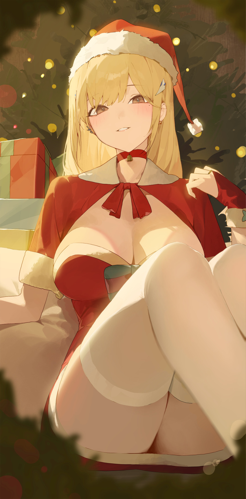 1girl absurdres alternate_costume blonde_hair box breasts bridal_gauntlets brown_eyes capelet choker cleavage commentary dress fur-trimmed_capelet fur-trimmed_dress fur-trimmed_gloves fur-trimmed_headwear fur_trim gift gift_box gloves goddess_of_victory:_nikke hair_ornament hairclip hat highres kji_(rozo) large_breasts red_choker santa_costume santa_dress santa_hat thighhighs tia_(nikke) white_thighhighs