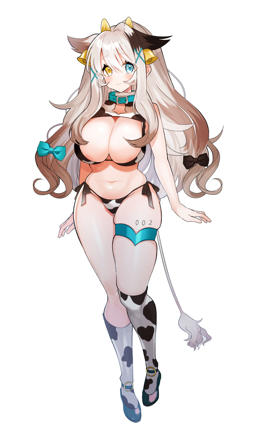1girl absurdres animal_print bare_shoulders bell belt_collar bikini black_bow black_hair blue_bow blue_eyes blue_footwear blush bow breasts cleavage collar cow_girl cow_horns cow_print cow_tail cowbell full_body hair_bell hair_between_eyes hair_bow hair_ornament heterochromia highres horns large_breasts leg_tattoo long_hair looking_at_viewer multicolored_hair navel neck_bell original pomu_(pomu_me) print_bikini print_legwear scrunchie side-tie_bikini_bottom sidelocks simple_background skindentation smile solo standing swimsuit tail tattoo thigh_strap very_long_hair wavy_hair white_background white_hair wrist_scrunchie x_hair_ornament yellow_eyes