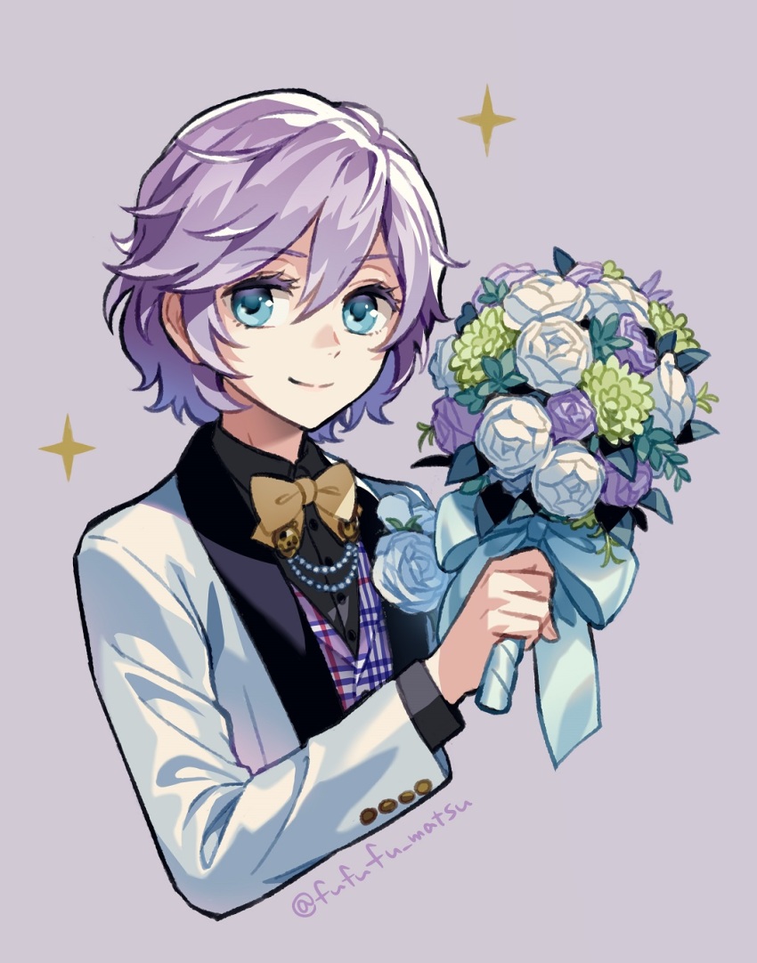 1boy blue_eyes bouquet commentary_request cropped_torso epel_felmier flower funuyu grey_background highres holding holding_bouquet jacket looking_at_viewer male_focus purple_hair short_hair simple_background smile sparkle sparkling_aura twisted_wonderland upper_body white_jacket