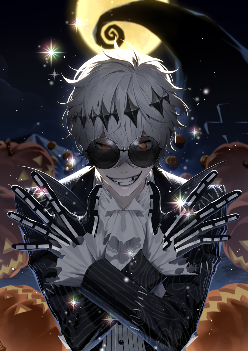 13_(bbr584607091) 1boy ascot black_jacket black_lips bone_print cliff crossed_bangs diamond_hairband evil_smile full_moon gloves hair_between_eyes highres jack-o&#039;-lantern jacket looking_at_viewer male_focus moon night night_sky pinstripe_jacket pinstripe_pattern red_eyes shirt short_hair skully_j._graves sky smile solo sunglasses twisted_wonderland upper_body white_ascot white_hair white_shirt