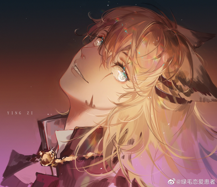 1girl animal_ears arknights artist_name gradient_background grey_eyes grin hair_between_eyes hair_ornament hairclip highres lappland_(arknights) lappland_(refined_horrormare)_(arknights) long_hair looking_at_viewer material_growth multicolored_background official_alternate_costume oripathy_lesion_(arknights) parted_lips portrait portrait_(object) scar scar_across_eye scar_on_face sharp_teeth silver_hair smile solo teeth watermark weibo_watermark wolf_ears yingzi