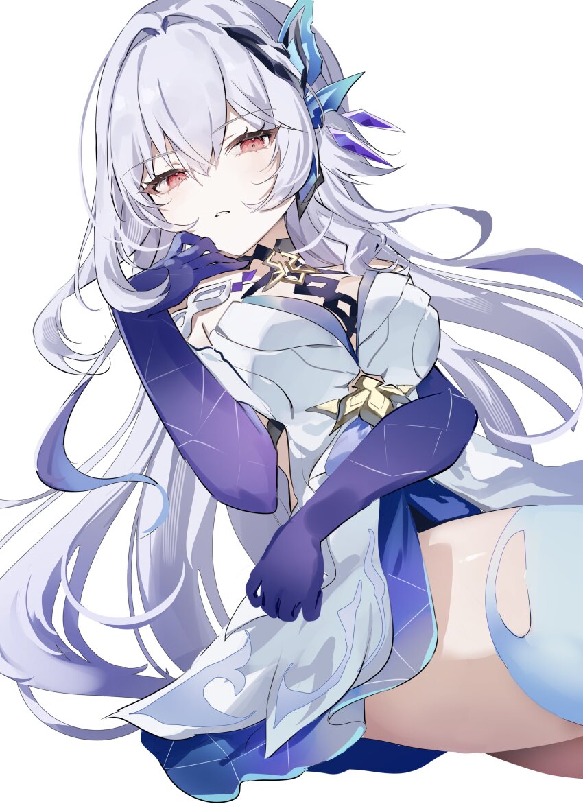 1girl absurdres blue_thighhighs breasts dress elbow_gloves genshin_impact gloves hair_ornament highres large_breasts long_hair looking_at_viewer parted_lips pink_eyes purple_gloves simple_background skirk_(genshin_impact) solo sorani_(kaeru0768) thighhighs torn_clothes torn_thighhighs white_background white_dress white_hair