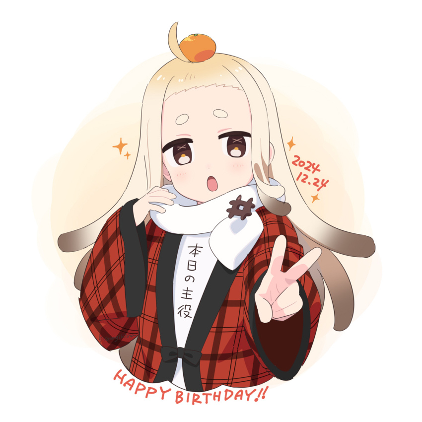 1girl 2024 ahoge blonde_hair blush brown_eyes commentary_request cropped_torso dated food fruit gradient_hair grey_hair happy_birthday highres kisaragi_hina looking_at_viewer mandarin_orange multicolored_hair open_mouth saigou_r_irori sana_channel solo sparkle thick_eyebrows two-tone_hair v