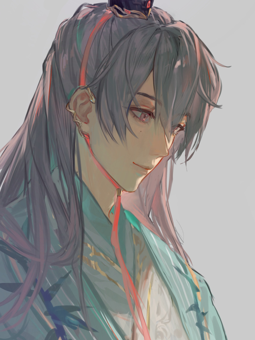 1boy aqua_jacket black_hat chinese_clothes chinese_commentary closed_mouth code:_kite commentary_request gouzhiyi grey_hair hanfu hat highres jacket long_hair male_focus mole mole_under_eye open_clothes open_jacket red_eyes smile solo upper_body white_hanfu yuan_ji_(code:_kite)