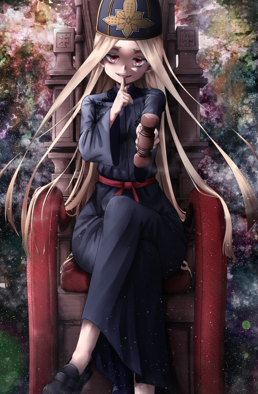 1girl abigail_williams_(fate) absurdres blonde_hair commentary_request dress fate/grand_order fate_(series) hat highres judge long_hair mallet mitre mt_(mt_203) red_eyes sitting smile solo throne very_long_hair