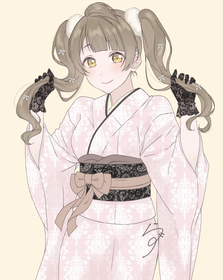 1girl alternate_costume alternate_hairstyle black_gloves blush bow brown_hair closed_mouth commentary_request gloves hair_ornament hair_ribbon highres holding holding_own_hair japanese_clothes kimono lace lace_gloves long_hair long_sleeves looking_at_viewer love_live! love_live!_school_idol_project minami_kotori obi partial_commentary pink_kimono razuri_(user_gzax3354) ribbon sash sash_bow signature simple_background smile solo standing twintails wide_sleeves yellow_eyes