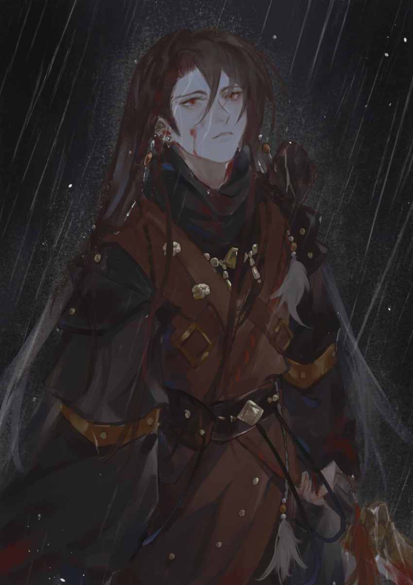 1boy armor belt blood blood_on_clothes blood_on_face bloody_weapon braid brown_hair brown_hanfu chinese_clothes chinese_commentary closed_mouth earrings hair_between_eyes highres holding holding_sword holding_weapon jewelry jinguang_budaixi long_hair long_sleeves looking_at_viewer male_focus qianjin_xiao rain red_eyes shoulder_armor solo standing sword very_long_hair weapon wet wuxia zhao_yi