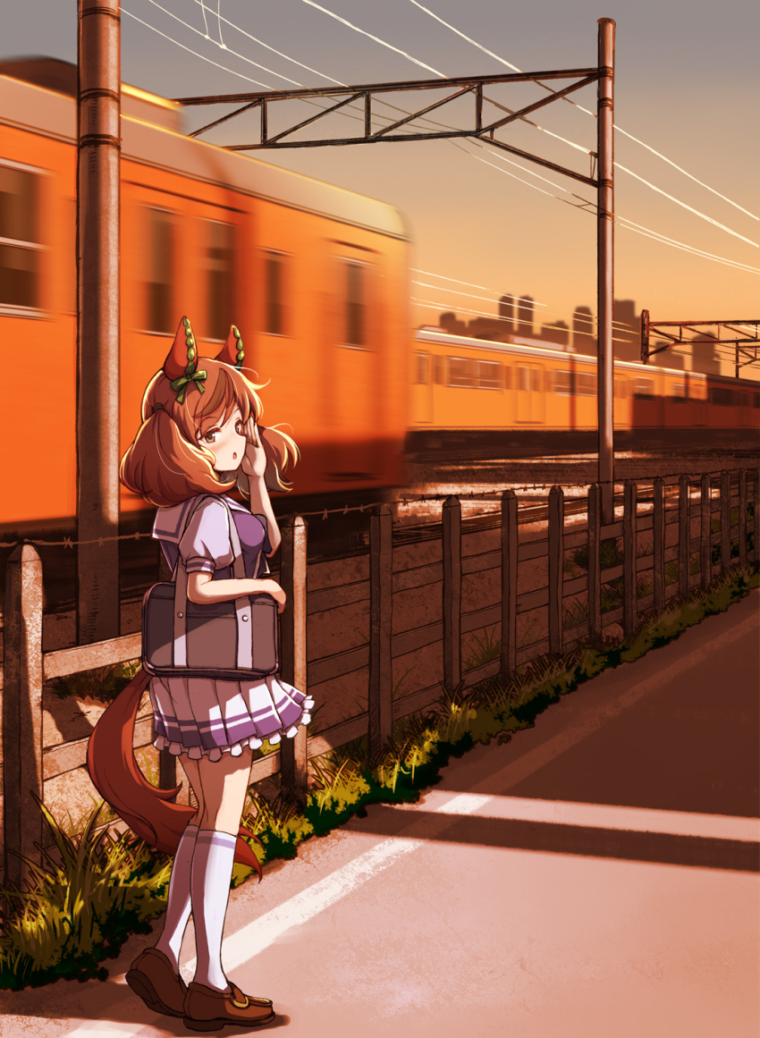 1girl animal_ears bag blurry blurry_background bow breasts brown_eyes brown_shoes commentary_request ear_covers evening fence from_behind full_body highres horse_ears horse_girl horse_tail kneehighs light_blush loafers looking_at_viewer medium_breasts medium_hair motion_lines multicolored_hair nice_nature_(umamusume) parted_lips pleated_skirt puffy_short_sleeves puffy_sleeves purple_bow railroad_tracks red_hair satomura_kyou shoes short_sleeves shoulder_bag skirt skyline socks solo streaked_hair summer_uniform tail train twintails umamusume white_skirt white_socks wooden_fence