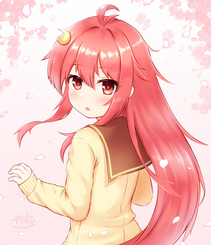 1girl ahoge alternate_costume brown_sailor_collar cardigan commentary_request crescent crescent_hair_ornament hair_ornament highres kantai_collection long_hair looking_at_viewer looking_back red_eyes red_hair sailor_collar school_uniform serafuku solo upper_body uzuki_(kancolle) yellow_cardigan zanne