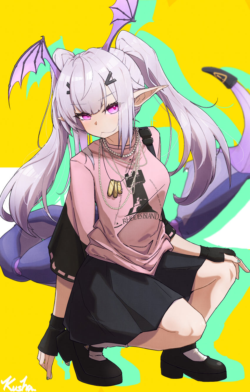 1girl absurdres arknights artist_name black_gloves black_shoes black_skirt chinese_commentary closed_mouth clothes_writing commentary drop_shadow eyes_visible_through_hair fingerless_gloves full_body gloves grey_hair hair_in_own_mouth hair_ornament hairclip hand_on_own_knee head_wings highres jewelry kneeling kushaaaa4 long_hair looking_at_viewer manticore_(arknights) necklace pearl_necklace pink_eyes pink_shirt pointy_ears purple_wings rhodes_island_logo_(arknights) shirt shoes signature skirt socks solo t-shirt three-quarter_sleeves twintails white_socks wings yellow_background