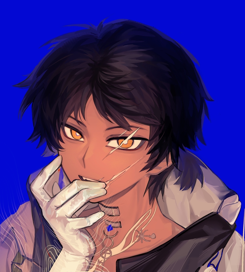 1boy absurdres arknights black_hair blue_background bright_pupils chinese_commentary commentary_request covering_own_mouth dark-skinned_male dark_skin gloves hand_over_own_mouth highres looking_at_viewer magic male_focus open_mouth short_hair simple_background solo thorns_(arknights) thorns_the_lodestar_(arknights) upper_body white_gloves white_pupils yellow_eyes zhu_he_xiansheng