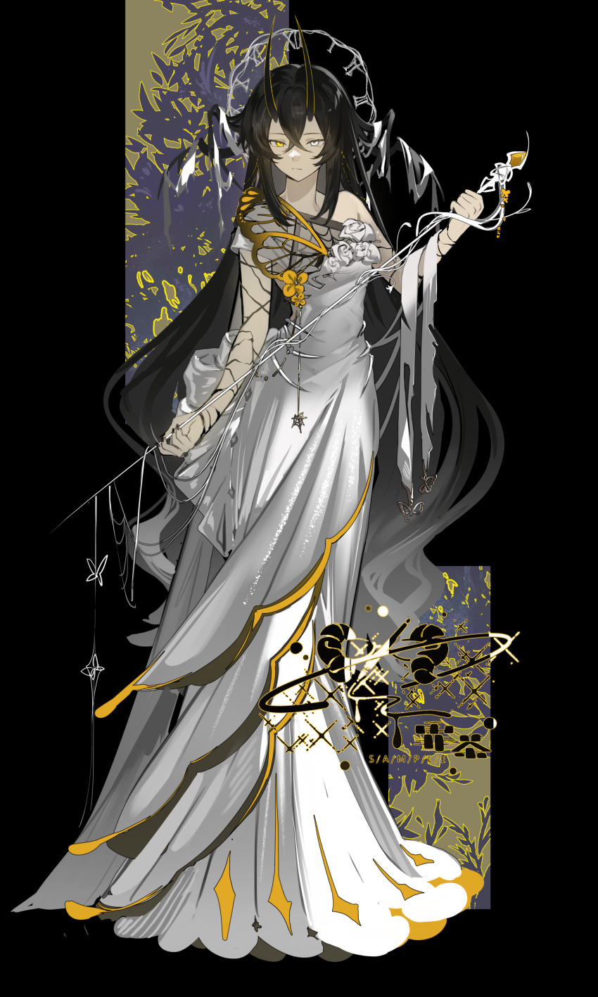 1girl :/ absurdres analog_clock animal_print back_bow bandaged_wings bandages black_background black_hair black_horns bow butterfly_print chinese_commentary clock clock_halo closed_mouth commission cracked_skin crossed_bangs double-parted_bangs dress expressionless flower flower_to_mouth freeze_(867139) full_body gem gradient_hair grey_hair hair_between_eyes halo head_wings heterochromia highres holding holding_sword holding_weapon horns leaf long_dress long_hair looking_at_viewer mole mole_above_eye mole_under_eye multicolored_hair original rapier rose sidelocks single-shoulder_dress single_bare_shoulder skeletal_wings solo standing string sword very_long_hair watermark wavy_hair weapon white_bow white_eyes white_flower white_halo white_rose wings yellow_background yellow_eyes yellow_flower yellow_gemstone