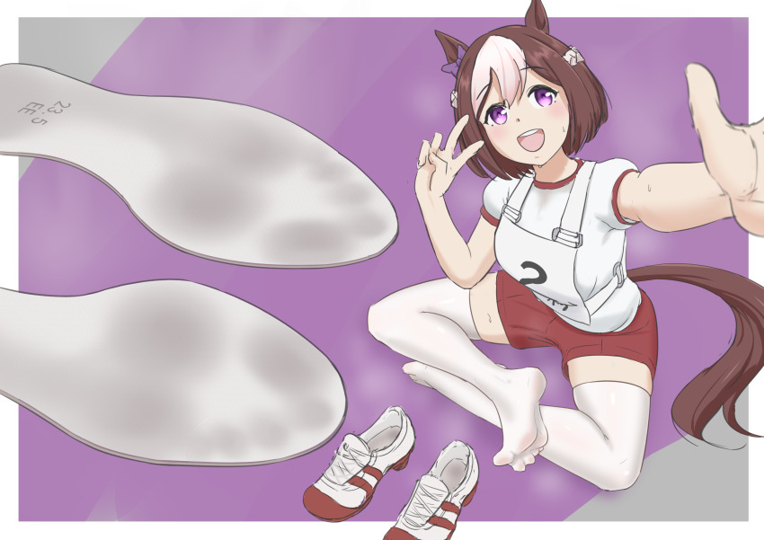 1girl absurdres animal_ears border bow braid breasts brown_hair commentary_request crossed_legs ear_bow feet gym_uniform half_up_braid highres horse_ears horse_girl horse_tail indian_style medium_breasts no_shoes on_ground open_mouth original_race_uniform_(umamusume) puffy_short_sleeves puffy_sleeves purple_background purple_bow purple_eyes race_bib red_shorts shirt shoe_soles shoes short_hair short_sleeves shorts simple_background sitting smile soles solo special_week_(umamusume) tail thighhighs treadml umamusume unworn_shoes v white_border white_shirt white_thighhighs