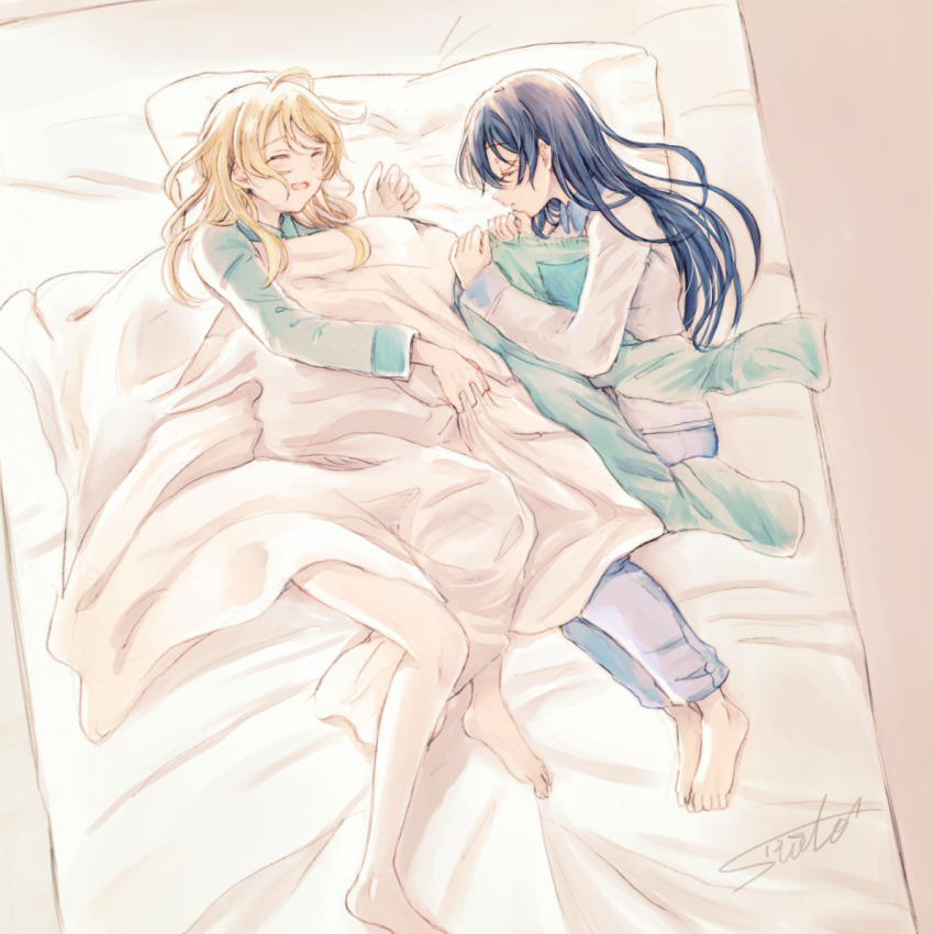 2girls ayase_eli bed blanket blonde_hair blue_hair closed_eyes commentary_request hair_between_eyes holding_pants long_hair long_sleeves love_live! love_live!_school_idol_project lying multiple_girls no_pants on_back on_side open_mouth pajamas pants unworn_pants pillow sleeping smile sonoda_umi suito under_covers yuri