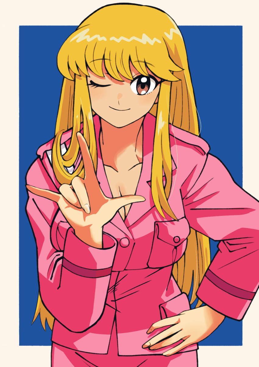 1girl ;) akimoto_katherine_reiko batchgooya blonde_hair blue_background breasts brown_eyes cleavage hand_on_own_hip hand_up highres kochikame long_hair one_eye_closed pants pink_pants pink_shirt pocket shirt simple_background smile solo standing