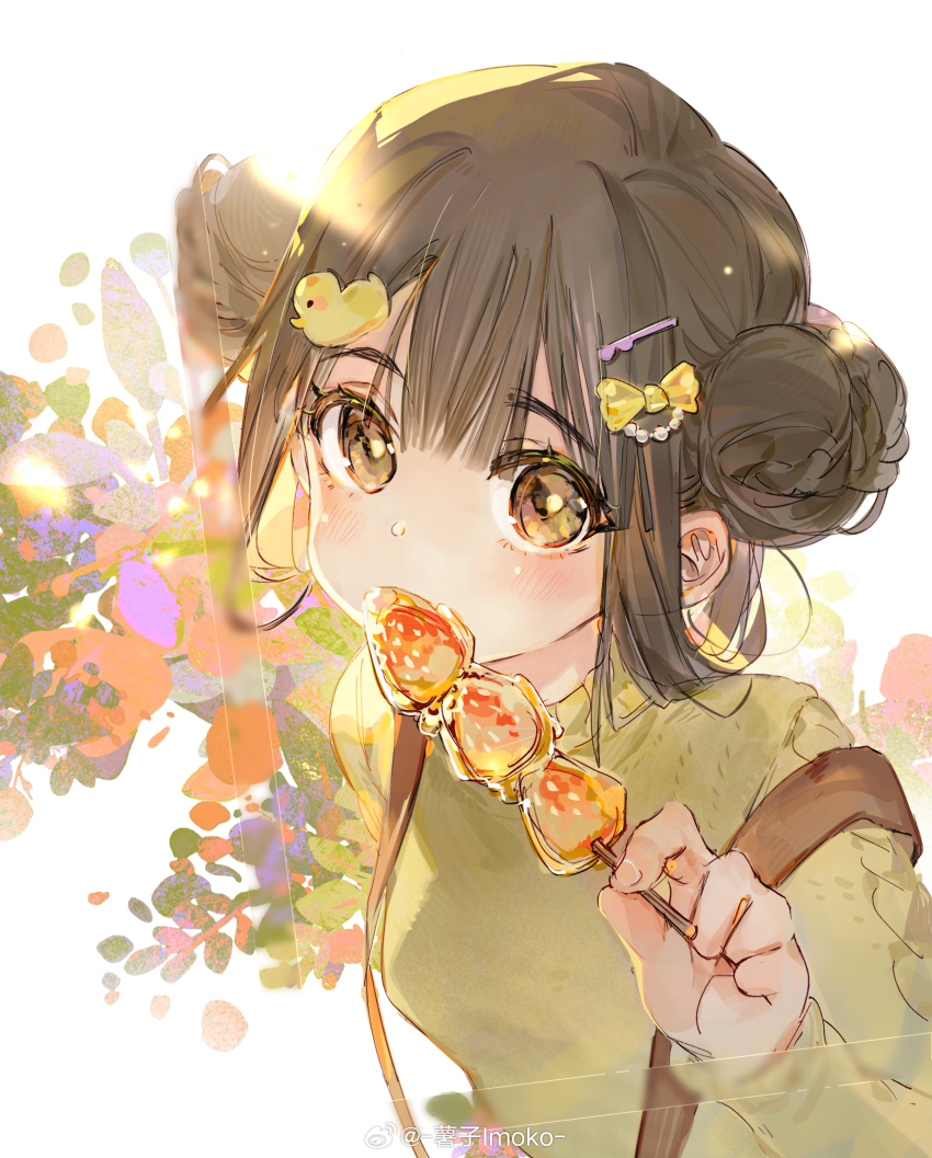 1girl alternate_costume blush bow brown_eyes brown_hair chinese_commentary commentary double_bun duck_hair_ornament eating english_commentary food fruit girls&#039;_frontline green_sweater hair_bow hair_bun hair_ornament hairpin highres holding holding_food imoko_(imonatsuki) mixed-language_commentary qbu-88_(girls&#039;_frontline) solo strawberry sweater watermark weibo_watermark yellow_bow