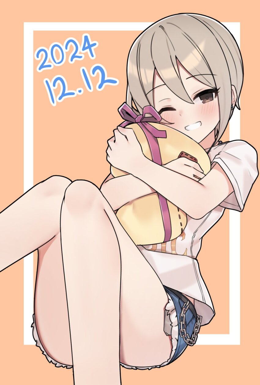 1girl aa211108 blush brown_eyes chain dated denim denim_shorts dot_nose double-parted_bangs earrings feet_out_of_frame grey_hair grin highres hugging_doll hugging_object idolmaster idolmaster_cinderella_girls idolmaster_cinderella_girls_starlight_stage jewelry looking_at_viewer one_eye_closed orange_background shiomi_syuko shirt short_hair short_sleeves shorts sitting smile solo straight_hair thighs white_shirt
