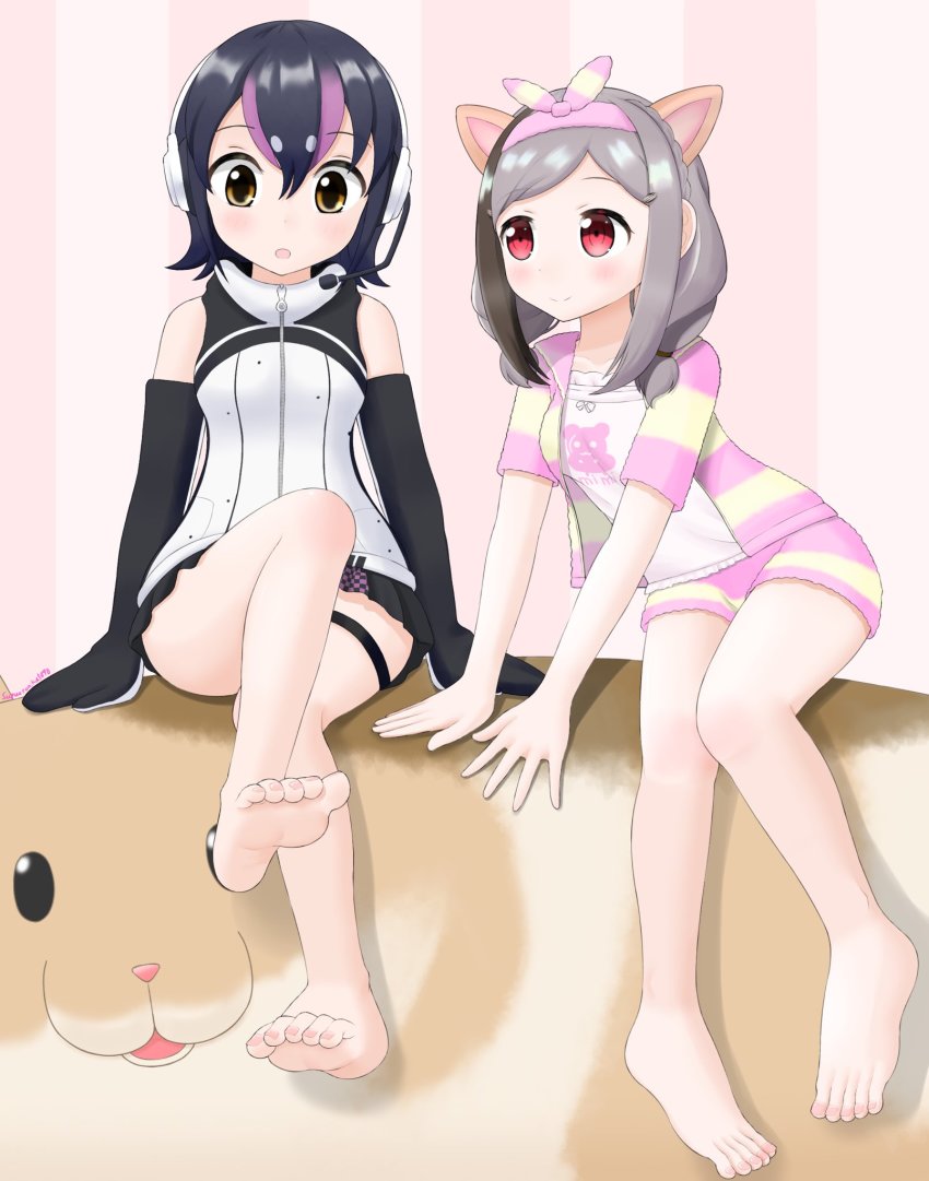black_hair gloves highres humboldt_penguin_(kemono_friends) kemono_friends kemono_friends_v_project kirara_mimi multicolored_hair short_hair tail virtual_youtuber