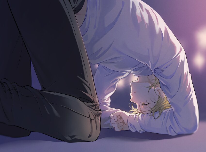 1boy 5_taku absurdres baek_eunyung black_pants blonde_hair blurry blurry_background highres long_sleeves male_focus medium_hair midriff_peek no_home_(manhwa) pants parted_lips pose_request shirt solo teeth white_shirt yellow_eyes
