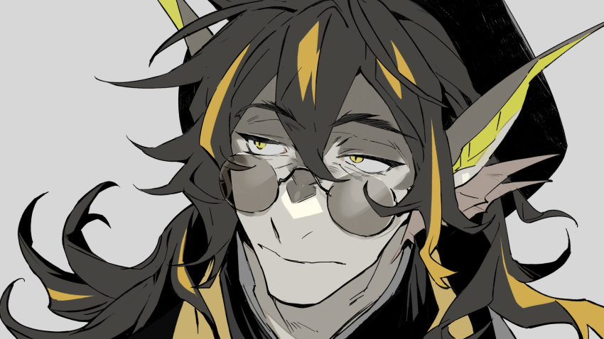 1boy arknights black_hair blonde_hair brown_hair chinese_commentary close-up commentary_request fins frown furry furry_male grey-tinted_eyewear grey_background head_fins highres kaifei_(kaifei_29) lee_(arknights) long_hair looking_to_the_side multicolored_hair simple_background streaked_hair sunglasses tinted_eyewear upper_body yellow_eyes