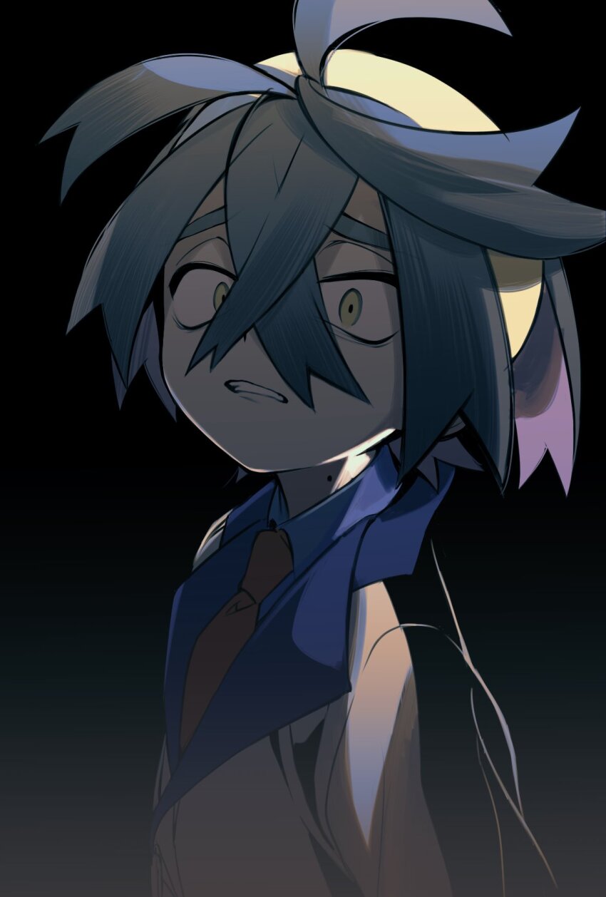 1boy black_background black_hair blue_shirt clenched_teeth collared_shirt hair_between_eyes hairband highres ieiieiiei kieran_(pokemon) looking_at_viewer male_focus mole mole_on_neck multicolored_hair necktie nintendo pokemon pokemon_sv purple_hair red_necktie shirt simple_background solo teeth upper_body yellow_eyes yellow_hairband