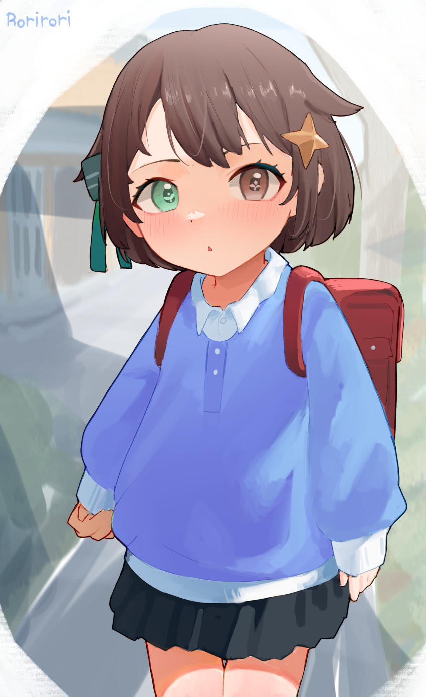 1girl absurdres aged_down backpack bag blue_skirt blue_sweater blush bow brown_eyes brown_hair chestnut_mouth child commentary cross-shaped_pupils green_bow green_eyes hair_bow hair_flaps hair_ornament heterochromia highres chromashift kindergarten_uniform looking_at_viewer meica_(vtuber) mismatched_pupils outdoors randoseru red_bag rorirori_(rorirori45) school_bag shirt short_hair skirt solo sprout-shaped_pupils star_(symbol) star_hair_ornament sweater symbol-shaped_pupils virtual_youtuber white_shirt