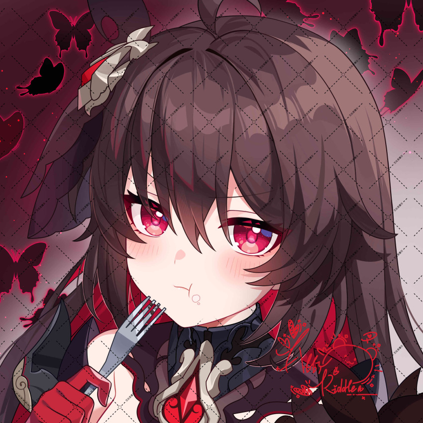 1girl abby_riddle absurdres ahoge artist_logo brown_hair bug butterfly chinese_commentary colored_inner_hair commentary_request eating fork gloves gradient_background hair_between_eyes hair_ornament highres holding holding_fork honkai_(series) honkai_impact_3rd insect light_blush logo long_hair multicolored_hair portrait red_background red_butterfly red_eyes red_gloves red_hair seele_(alter_ego) seele_vollerei solo