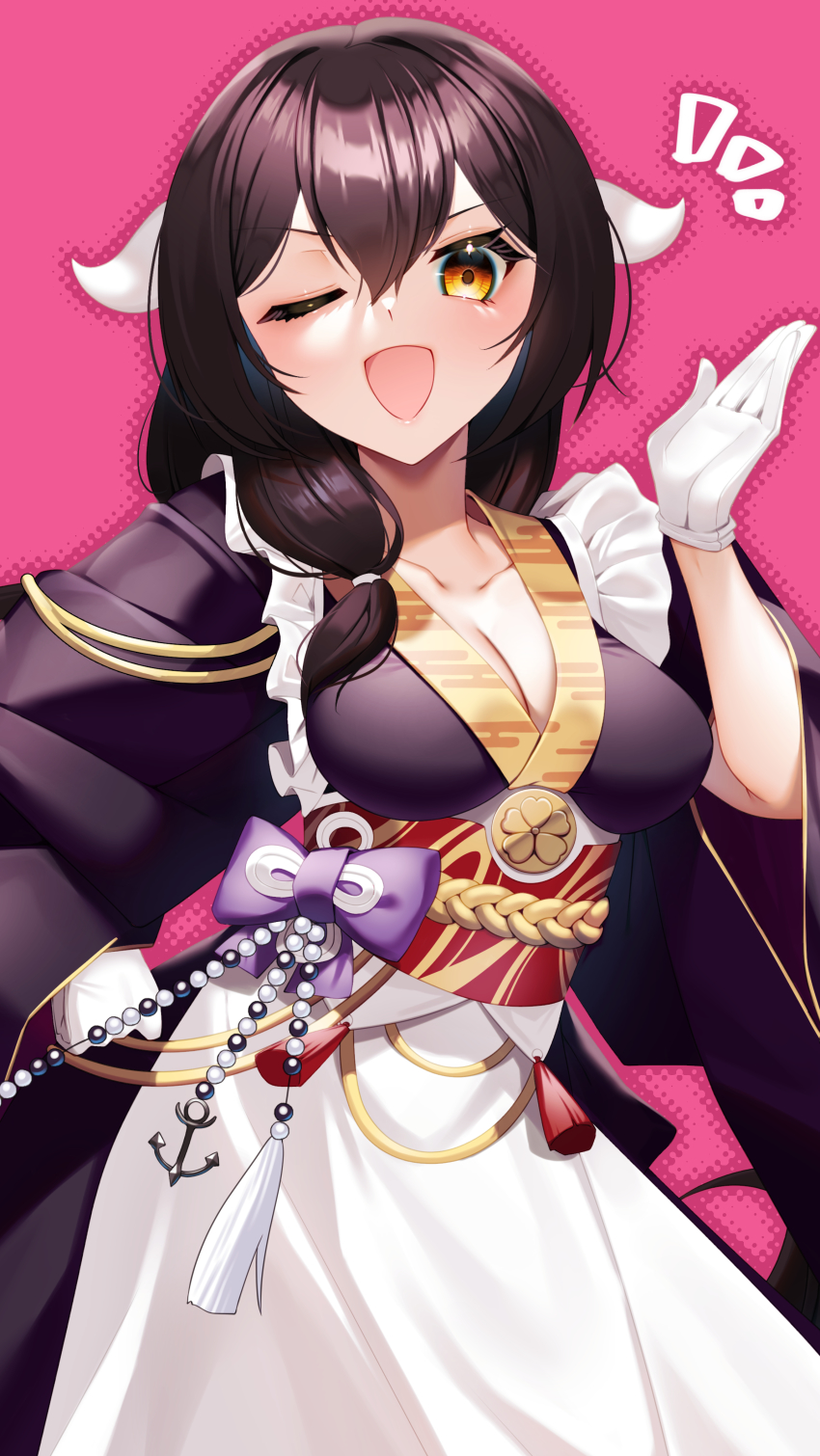 1girl absurdres apron azur_lane black_hair black_kimono bow breasts cleavage collarbone curled_horns gloves hand_on_own_hip hand_up highres horns japanese_clothes kimono looking_at_viewer maid medium_breasts mikasa_(a_romantic_respite)_(azur_lane) mikasa_(azur_lane) obi obijime official_alternate_costume one_eye_closed open_mouth sakuramon sash seele0907 smile solo wa_maid waist_apron white_apron white_gloves yellow_eyes