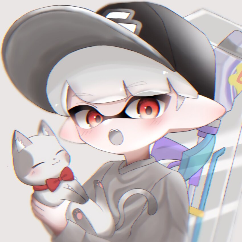 1boy :o animal baseball_cap black_hat bow bowtie cat commentary eyebrows_hidden_by_hair fang grey_background grey_hair gun hat highres holding holding_animal holding_cat inkling inkling_boy inkling_player_character male_focus nintendo open_mouth pointy_ears red_bow red_bowtie red_eyes sh_f0y short_hair simple_background solo splatoon_(series) squiffer_(splatoon) symbol-only_commentary tentacle_hair upper_body weapon