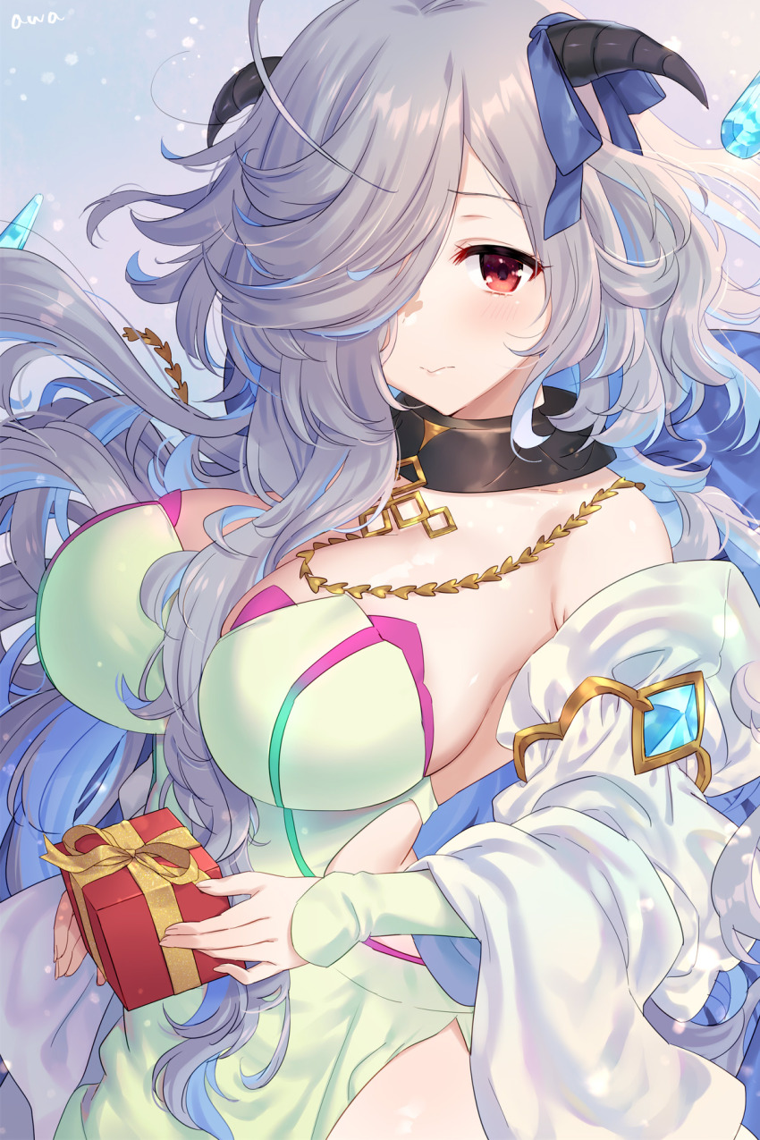 1girl ahoge awayuki_ramika bare_shoulders blue_hair blush box breasts cleavage closed_mouth collar diamond_cutout dress eitr_(fire_emblem) facial_mark fire_emblem fire_emblem_heroes gift gift_box goat_horns gradient_background grey_hair hair_over_one_eye highres horns large_breasts long_hair looking_at_viewer multicolored_hair nintendo pelvic_curtain red_eyes simple_background solo very_long_hair wavy_hair