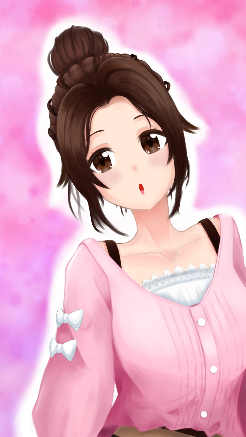 1girl 3d :o absurdres alternate_costume alternate_hairstyle artist_request blush breasts brown_eyes brown_hair feet_out_of_frame highres hololive large_breasts open_mouth pink_background pink_shirt shirt tokino_sora virtual_youtuber