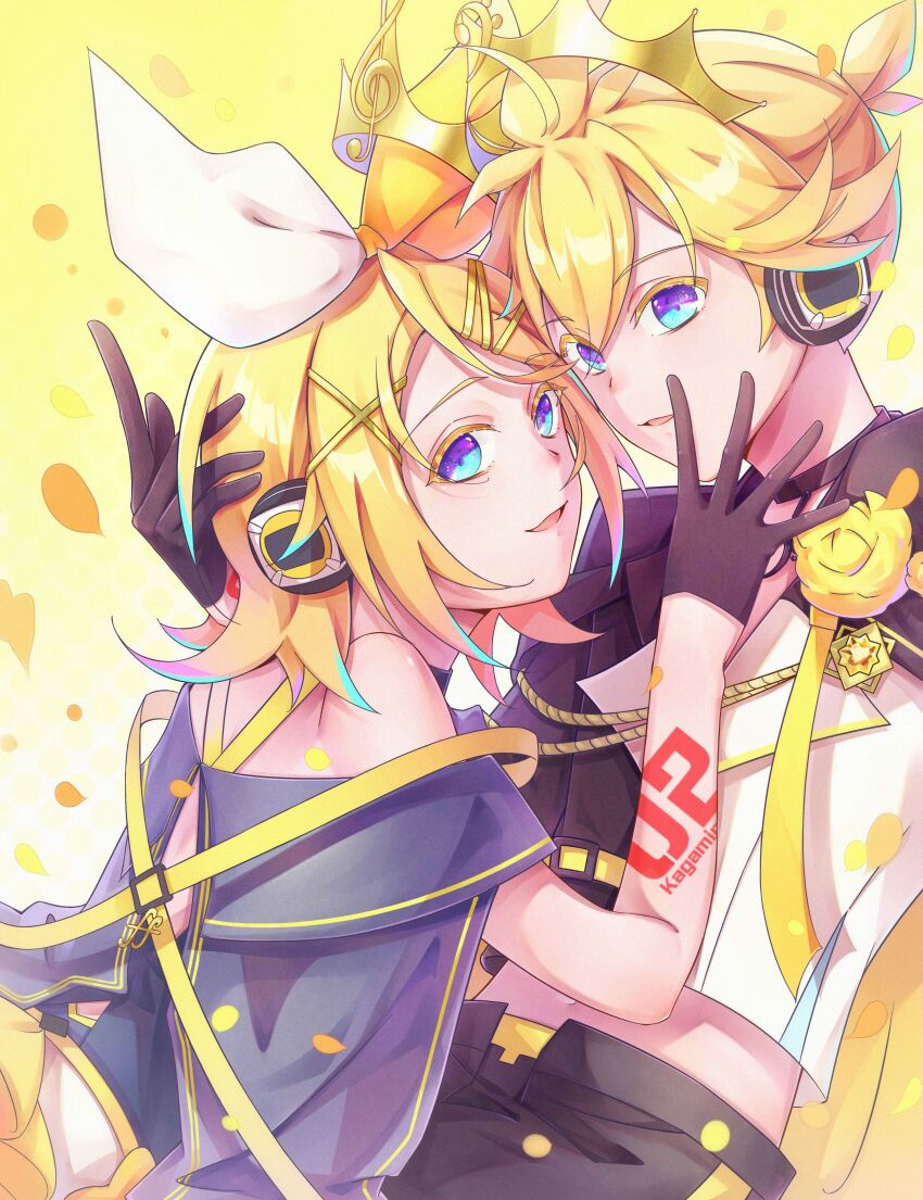 1boy 1girl black_gloves blonde_hair blue_eyes bow brother_and_sister crown gloves hand_on_another&#039;s_head headphones kagamine_len kagamine_rin musical_note ponytail short_hair siblings strap twins vocaloid