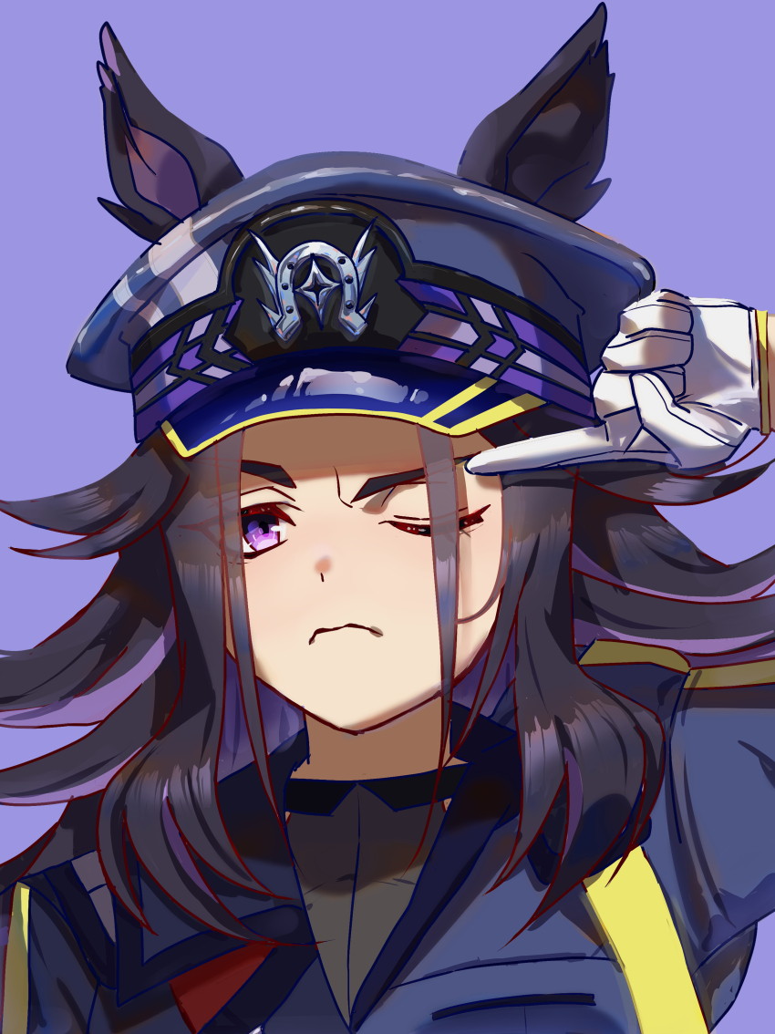 1girl absurdres animal_ears black_hair black_hat black_jacket commentary_request ears_through_headwear fenomeno_(umamusume) frown gloves hat highres horse_ears horse_girl jacket long_hair long_sleeves no_uwazumi one_eye_closed peaked_cap purple_background purple_eyes sidelocks simple_background solo umamusume upper_body white_gloves