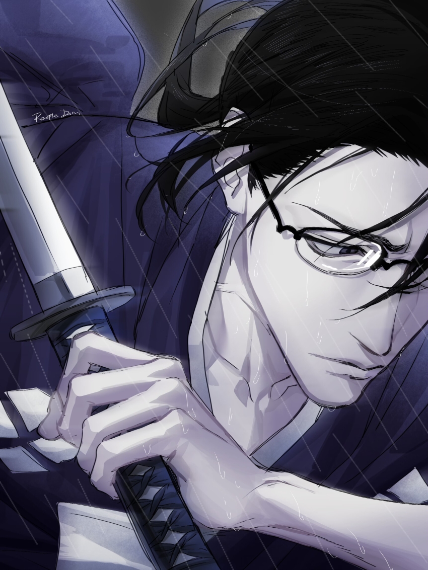 1boy arm_up black_hair blue_kimono closed_mouth collarbone glasses grey_background highres holding holding_sword holding_weapon japanese_clothes jinnosuke katana kimono looking_to_the_side male_focus peopledie ponytail rain samurai samurai_champloo semi-rimless_eyewear sideways_glance solo sword upper_body weapon wet wet_hair
