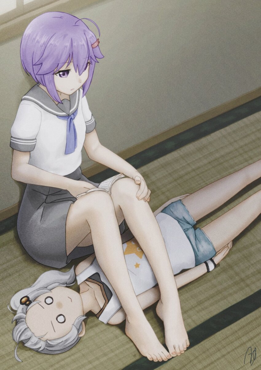 2girls :&gt; a.i._voice ahoge arms_at_sides bare_legs barefoot blue_necktie book book_on_lap collarbone commentary_request denim denim_shorts feet feet_out_of_frame forehead grey_hair grey_sailor_collar grey_skirt hair_ornament hairclip highres indoors kizuna_akari knees_up legs looking_down lying miniskirt multiple_girls necktie o_o on_back open_book purple_eyes purple_hair reading revision sailor_collar school_uniform serafuku shirt short_hair short_shorts short_sleeves shorts skirt smile star_(symbol) star_print t-shirt tatami toenails toes vocaloid voiceroid window wristband yukkuri_bitto yuzuki_yukari yuzuki_yukari_(shizuku)