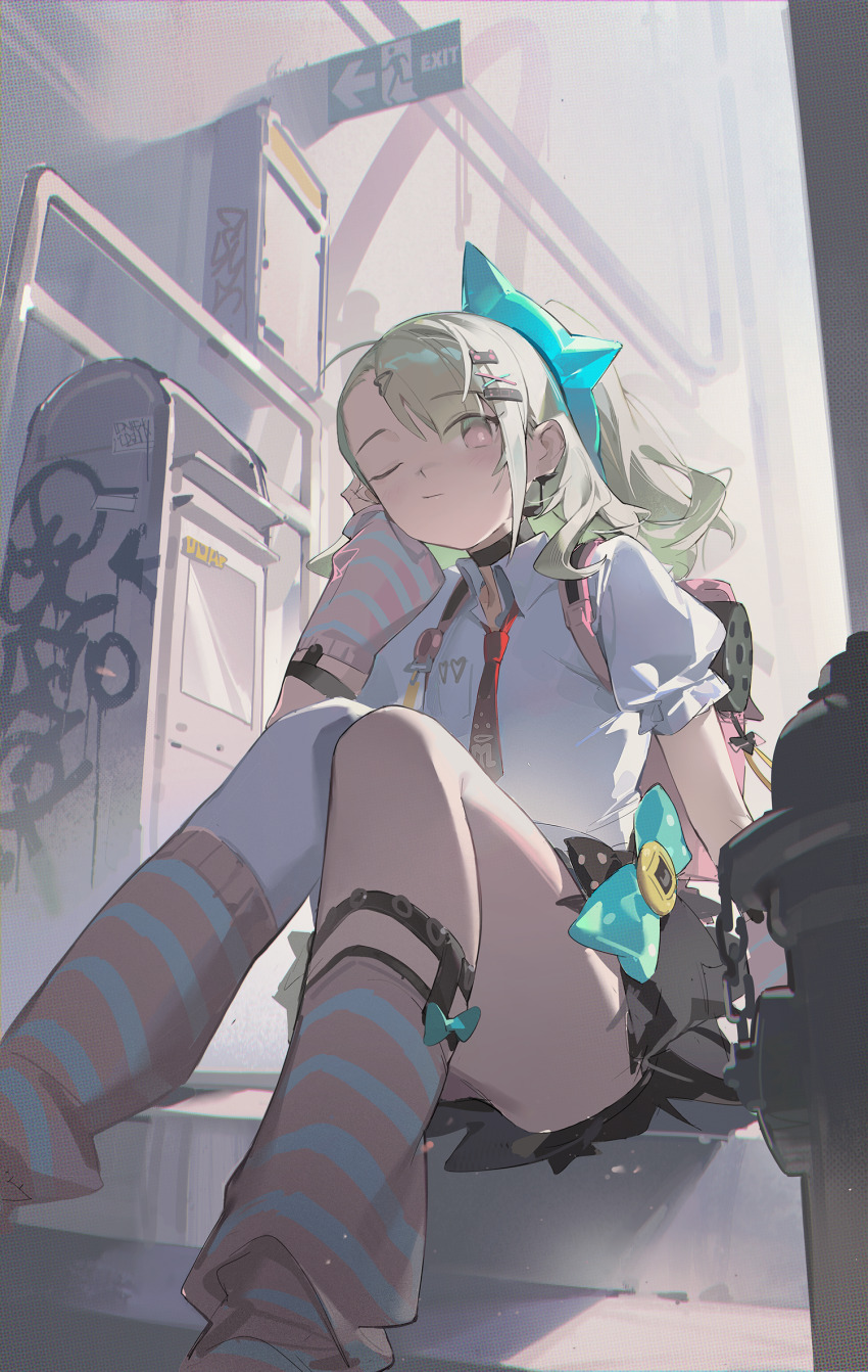 1girl arm_warmers artist_request bag black_choker black_skirt bow chinatsu_remiel choker closed_mouth collared_shirt earrings gradient_eyes green_bow green_hair highres jewelry long_hair multicolored_eyes musical_note musical_note_earrings necktie one_eye_closed pink_bag pink_eyes red_necktie school_bag shirt short_sleeves side_ponytail single_thighhigh sitting sitting_on_stairs skirt solo stairs striped_arm_warmers thighhighs thighs user_puzw4748 white_shirt white_thighhighs zenless_zone_zero