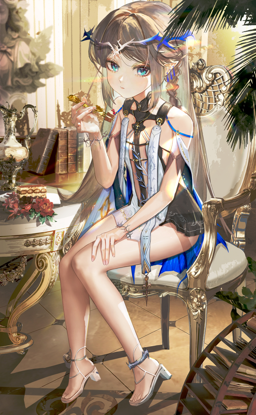 1girl absurdres bare_legs bare_shoulders blonde_hair blue_eyes book breast_curtains cartethyia_(wuthering_waves) chinese_commentary closed_mouth commentary_request earrings fork hand_on_own_thigh highres holding holding_fork indoors jewelry jin_sumire legs long_hair looking_at_viewer on_chair pointy_ears sidelocks sitting solo tabard tacet_mark_(wuthering_waves) toes very_long_hair wuthering_waves