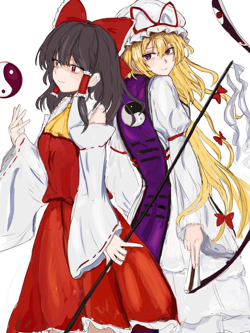 2girls 83mkneinlsqmebq absurdres ascot back-to-back bare_shoulders black_hair blonde_hair bow closed_mouth collared_dress cowboy_shot detached_sleeves dress frills from_behind gap_(touhou) gohei hair_between_eyes hair_bow hair_ornament hair_tubes hakurei_reimu hand_fan hat hat_ribbon highres holding holding_fan holding_gohei juliet_sleeves long_hair long_sleeves looking_at_another looking_back looking_to_the_side mob_cap multiple_girls nontraditional_miko orb puffy_sleeves purple_eyes purple_tabard red_bow red_dress red_eyes red_ribbon ribbon short_hair simple_background sleeveless sleeveless_dress smile standing tabard touhou wavy_hair white_background white_dress white_hat white_sleeves wide_sleeves yakumo_yukari yellow_ascot yin_yang yin_yang_orb yin_yang_print