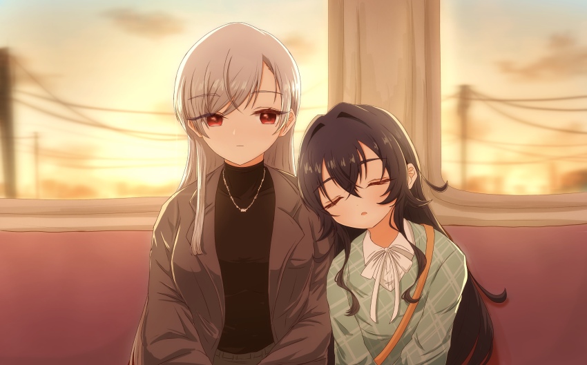 2girls absurdres black_shirt blue_vest blurry blurry_background brown_jacket checkered_clothes checkered_vest eiai_nano highres jacket jewelry kimi_no_koto_ga_dai_dai_dai_dai_daisuki_na_100-nin_no_kanojo kusanochika long_hair multiple_girls neck necklace power_lines red_eyes ribbon shirt shoulder_strap sleeping sleeping_on_person sunset train_interior very_long_hair vest white_ribbon yoshimoto_shizuka