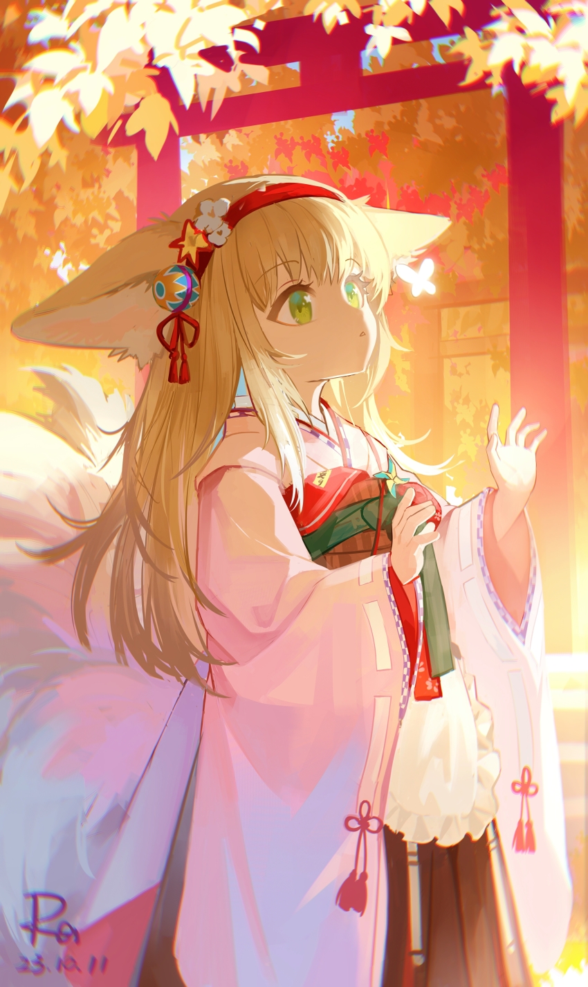 1girl absurdres animal_ear_fluff animal_ears apron arknights asamayuki_ra blonde_hair brown_hakama bug butterfly chinese_commentary chromatic_aberration commentary_request dated flower fox_ears fox_girl fox_tail frilled_apron frills green_eyes hair_flower hair_ornament hair_ribbon hairband hakama hakama_skirt hands_up highres insect japanese_clothes kimono kitsune kyuubi long_hair long_sleeves multiple_tails multiple_torii official_alternate_costume parted_lips pink_kimono red_hairband red_ribbon ribbon ribbon-trimmed_sleeves ribbon_trim skirt solo suzuran_(arknights) suzuran_(yukibare)_(arknights) tail torii triangle_mouth white_apron wide_sleeves