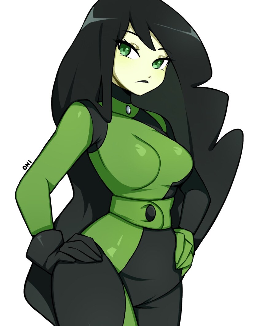 1girl asymmetrical_gloves black_bodysuit black_gloves black_hair bodysuit breasts closed_mouth colored_skin commentary cowboy_shot double-parted_bangs english_commentary gloves green_bodysuit green_eyes green_gloves green_skin hands_on_own_hips highres kim_possible_(series) large_breasts long_hair looking_at_viewer mismatched_gloves multicolored_bodysuit oninuer shego simple_background solo two-tone_bodysuit very_long_hair white_background