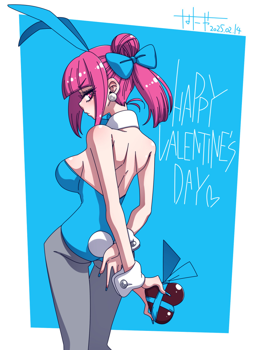 1girl 2025 alternate_breast_size alternate_hairstyle animal_ears ass bare_shoulders bleach blue_background blue_leotard blush breasts candy cheek_bulge chocolate chocolate_heart dated detached_collar dokugamine_riruka embarrassed english_text fake_animal_ears fingernails food hanya_(hanya_yashiki) happy_valentine heart highres holding holding_chocolate holding_food large_breasts leotard lips long_hair looking_at_viewer looking_back nipples pantyhose pink_eyes pink_hair playboy_bunny ponytail rabbit_ears shiny_clothes shiny_skin simple_background solo standing sweat sweatdrop teeth tsundere upper_body valentine very_long_hair wide_hips